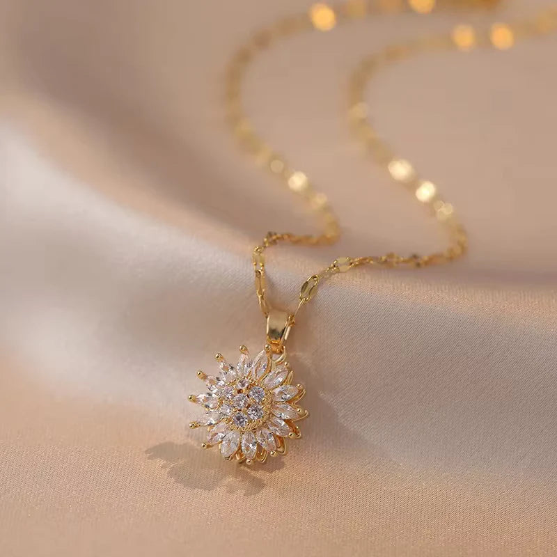 COLLAR FEMENINO CON DIJE DE GIRASOL